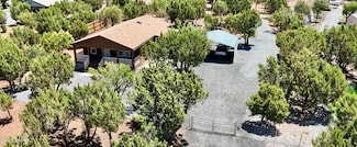 8 County Rd, Vernon, AZ 85940