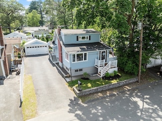 9 Crescent Ave, Lynnfield, MA 01940