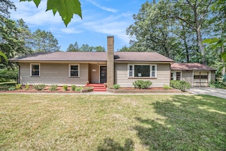 8539 Mohawk Ct, Montague, MI 49437