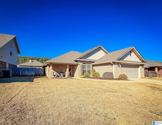 162 River Crest Ln, Helena, AL 35080