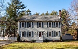 43 Tremont St, Carver, MA 02330