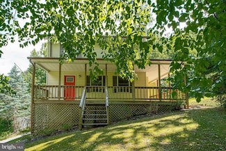 302 Parkside Rd, Linden, VA 22642