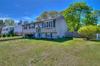 17 Marla Ct, Warwick, RI 02886