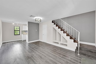 905 NE 28th St Unit 202, Wilton Manors, FL 33334