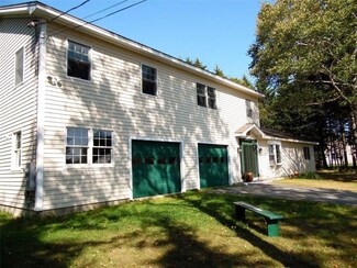 29 Elementary School Rd, Saint George, ME 04860