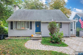 239 Skyline Lake Dr, Ringwood, NJ 07456