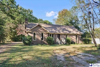 1004 Lee Cir, Hartsville, SC 29550