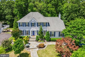 6 Melodie Ct, Hainesport, NJ 08036