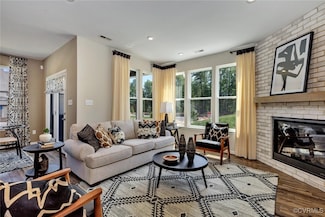 18717 Palisades Cove Dr, Moseley, VA 23120
