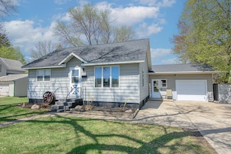413 2nd St S, Cold Spring, MN 56320