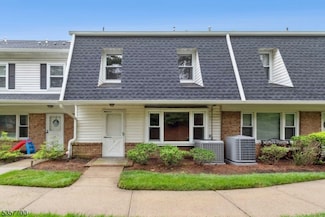 7 Tisbury Village, Scotch Plains, NJ 07076