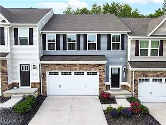 1541 Spruce Hill Dr, Stow, OH 44224