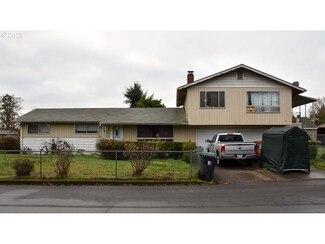 1060 Boyce St, Eugene, OR 97404