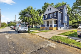 429 Arbor Rd, Cleveland, OH 44108