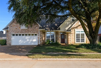 1341 Whitehall Dr, Bossier City, LA 71112