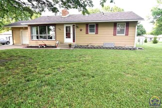 408 Kansa Dr, Ozawkie, KS 66070