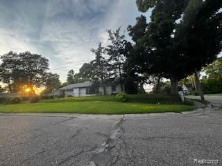 563 Walnut St, Mount Morris, MI 48458