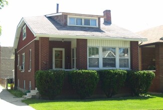 4557 N Lowell Ave, Chicago, IL 60630