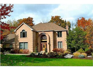 104 Cedarbrook Ct, Canonsburg, PA 15317