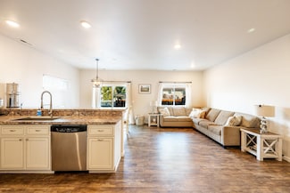 104 Trails Cir W, Ranchester, WY 82839