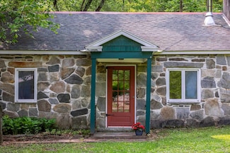 2277 Vermont 30, Jamaica, VT 05343