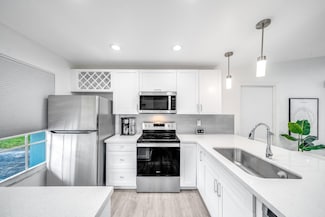 420 Lakewood Cir E Unit B, Margate, FL 33063