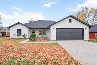 401 E Rogers St, Lincoln, AR 72744