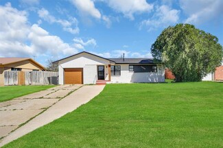 1004 S Park Ln, Altus, OK 73521