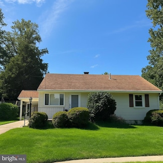 1914 Storm Dr, Falls Church, VA 22043