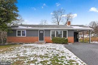 465 Pleasantview Rd, New Cumberland, PA 17070