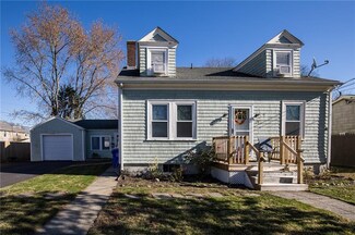 29 Lindberg Ave, Bristol, RI 02809