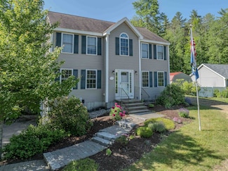 34 Chaddarin Ln, Plymouth, NH 03264