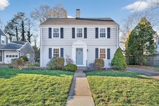 36 Birch Dr, New Haven, CT 06515