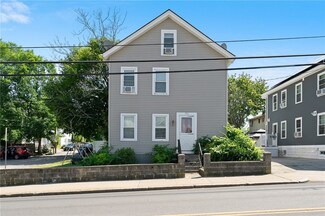 578 Weeden St, Pawtucket, RI 02860