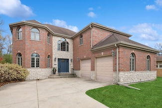 408 Wilshire Dr W, Wilmette, IL 60091