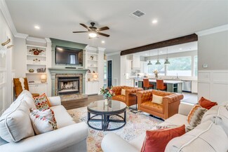 911 Farm St, Bastrop, TX 78602