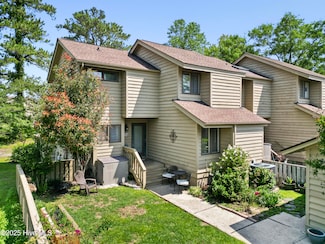 301 Sandpiper Ln, Hampstead, NC 28443