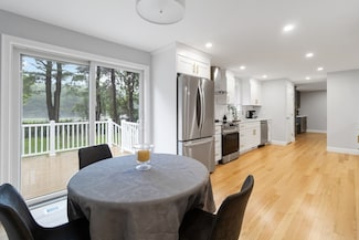 44 Dean Rd, Wayland, MA 01778