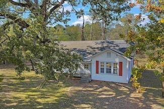 2201 N Main St, Gladewater, TX 75647