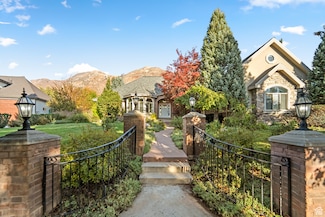 909 Ridge Ln, Alpine, UT 84004