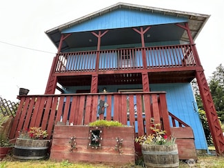 715 Copalis Beach Rd, Copalis Beach, WA 98535