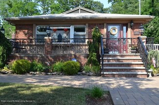 555 Steuben St, Staten Island, NY 10305