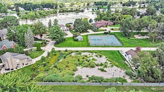 22266 Heron Cove Ln, Elkhart, IN 46516
