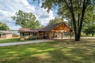 213 Gregory Dr, Hot Springs National Park, AR 71913
