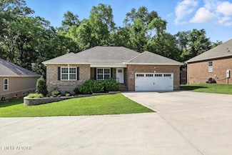 1712 Wilkinson Pike, Maryville, TN 37803