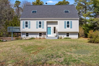 44 Seabrook Dr, Teaticket, MA 02536