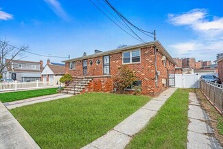 134-15 160th St, Jamaica, NY 11434