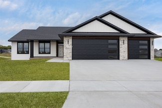 720 17th Ave SW, Mount Vernon, IA 52314