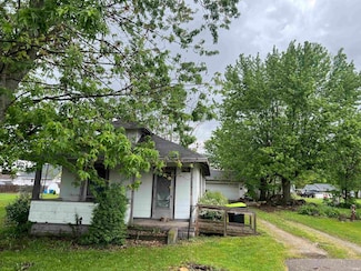1255 Drover St, Huntington, IN 46750
