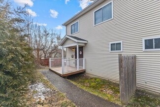 116 Malletts Bay Ave Unit 102, Winooski, VT 05404